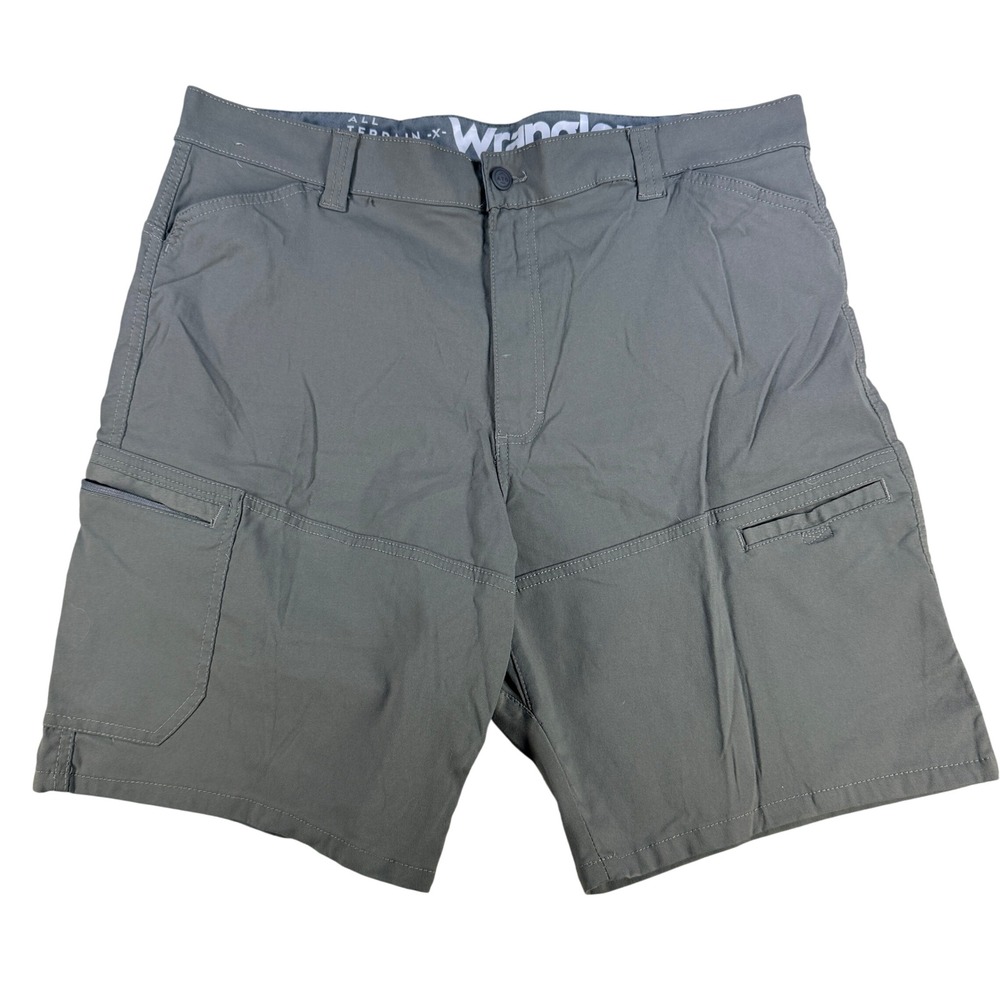 Wrangler Mens Shorts All Terrain Gear Cargo 38 Gray Nylon Spandex Hiking